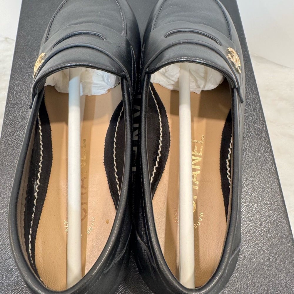 CHANEL 21S Mocassins Loafers CC Logo Black Lambskin Size 36 - Picture 8 of 13